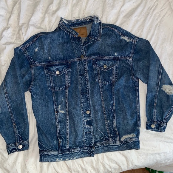 American Eagle Distressed Jean Jacket - Picture 1 of 4